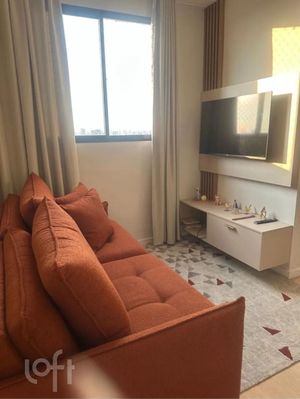 Image 18 - 884304