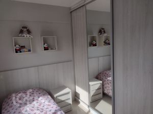 Image 14 - 884314