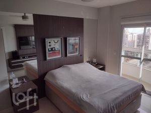 Image 15 - 884314