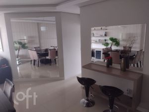 Image 3 - 884314