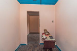 Image 10 - 884315