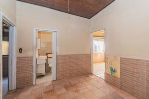 Image 32 - 884315