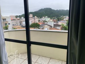 Image 16 - 884316
