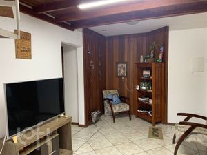 Image 7 - 884316