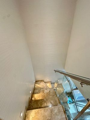 Image 13 - 884317