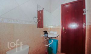 Image 8 - 884333