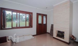Image 33 - 884333