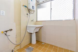Image 18 - 884334