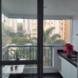 Image 4 - 884335