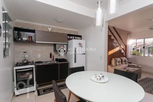 Image 7 - 884340