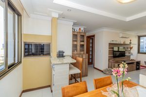 Image 8 - 884341
