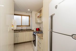 Image 24 - 884341