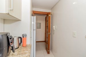 Image 27 - 884341