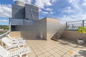 Image 15 - 884355