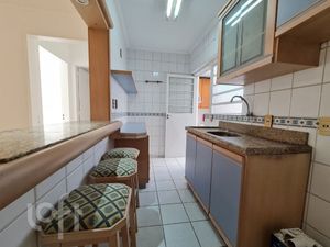 Image 4 - 884356