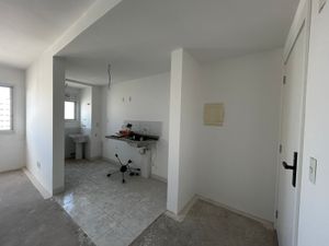 Image 1 - 884360