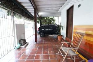 Image 26 - 884366