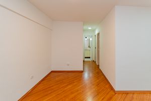 Image 7 - 884371