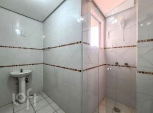 Image 14 - 884373