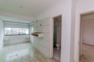 Image 16 - 884374