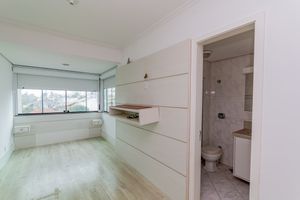 Image 17 - 884374