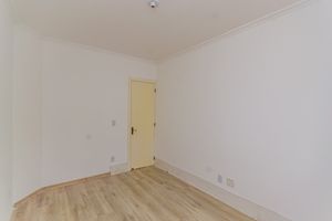 Image 34 - 884374
