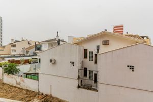 Image 35 - 884374