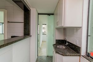 Image 37 - 884374
