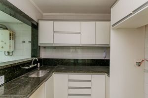Image 39 - 884374