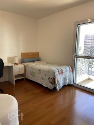 Image 9 - 884376