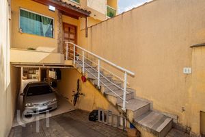 Image 32 - 884378