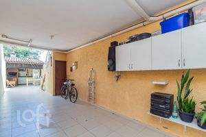 Image 34 - 884378