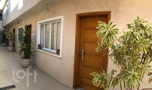 Image 10 - 884381