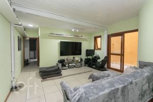 Image 11 - 884385