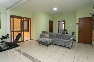 Image 13 - 884385