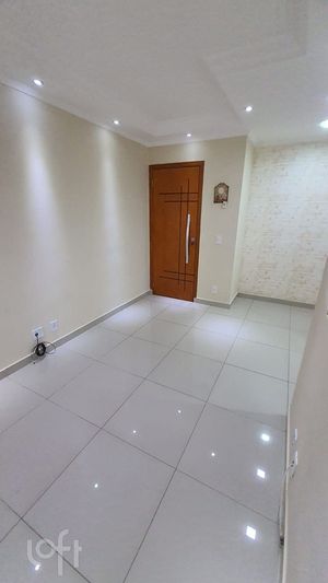 Image 1 - 884386