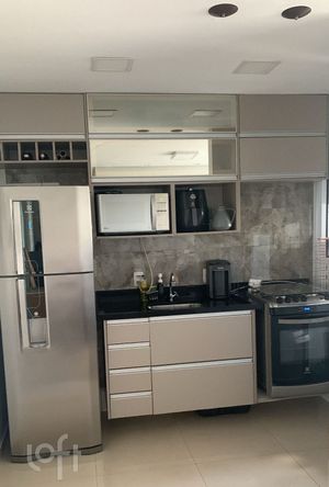 Image 4 - 884387