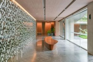 Image 37 - 884389