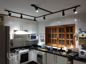 Image 1 - 884390