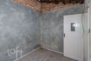 Image 14 - 884396