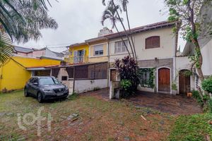 Image 35 - 884396