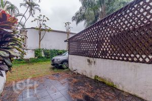 Image 32 - 884396