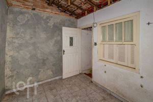 Image 13 - 884396