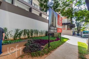 Image 80 - 884409