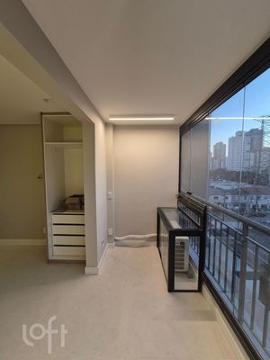 Image 3 - 884409