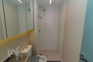 Image 9 - 884409