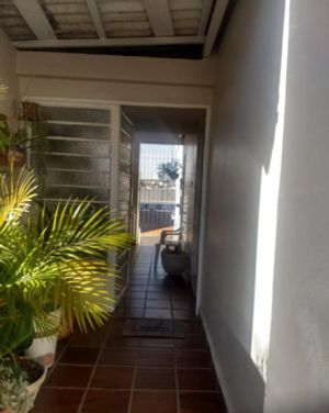 Image 3 - 884428