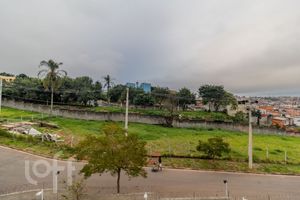Image 23 - 884433