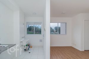 Image 17 - 884433