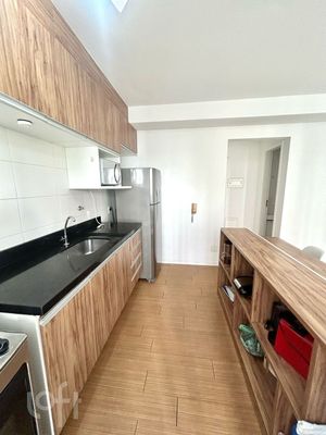 Image 9 - 884435